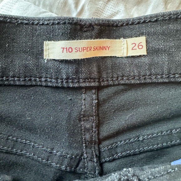 Levi’s 710 Super Skinny Black Wash Jeans - size 26 - Picture 3 of 5